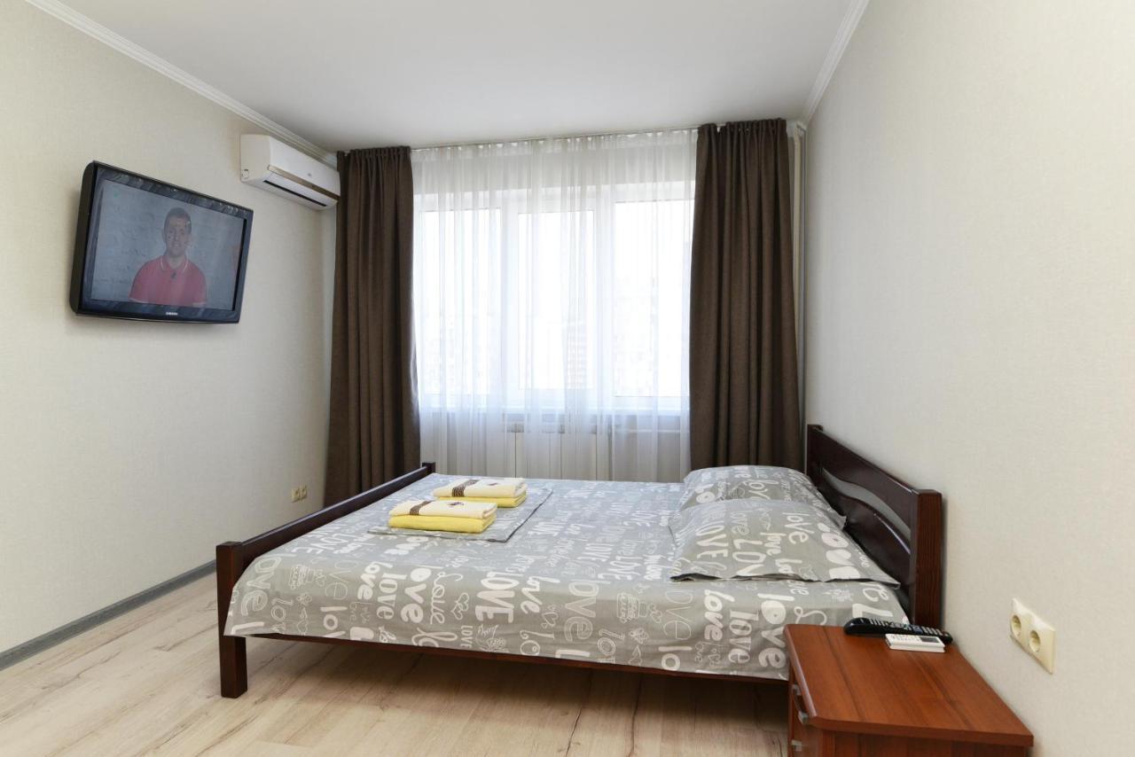 Apartament On Vasylia Lypkivskoho 24 Kiev Ngoại thất bức ảnh