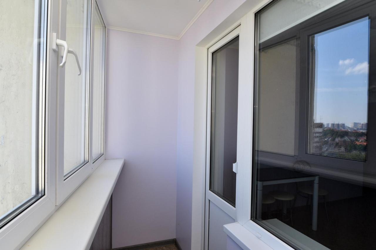 Apartament On Vasylia Lypkivskoho 24 Kiev Ngoại thất bức ảnh