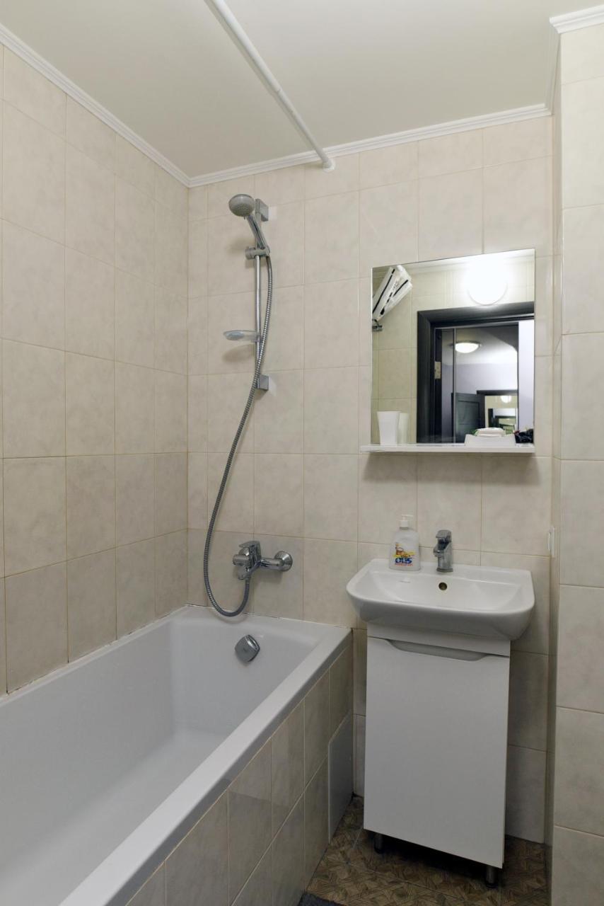 Apartament On Vasylia Lypkivskoho 24 Kiev Ngoại thất bức ảnh