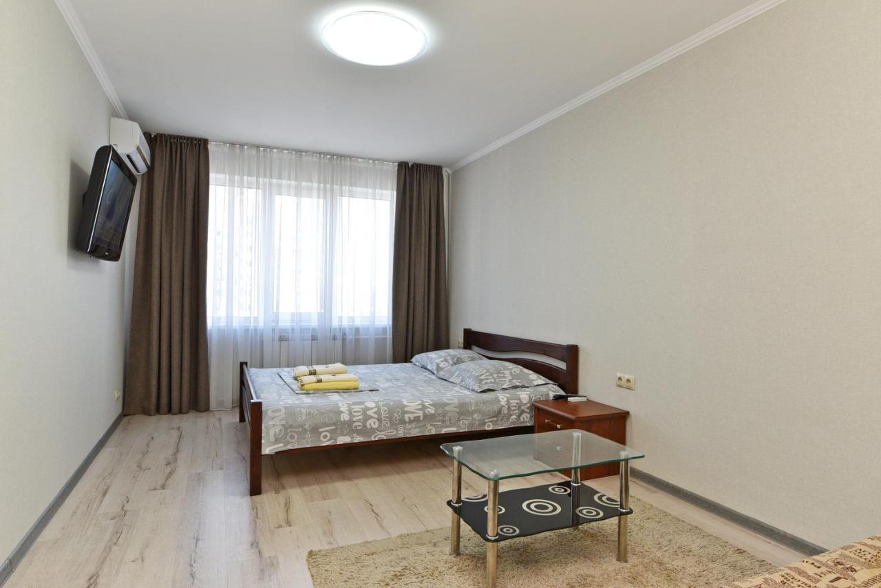 Apartament On Vasylia Lypkivskoho 24 Kiev Ngoại thất bức ảnh